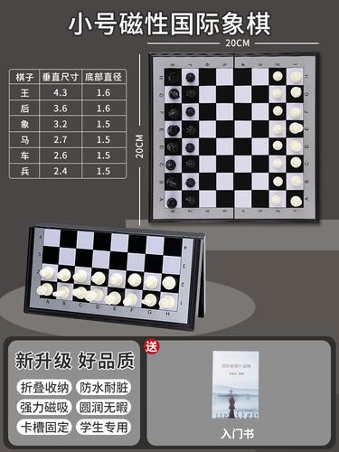 Nhiều người dân hiếu kỳ đã kéo đến hiện trường để xem cơ quan chức năng tìm kiếm thi thể nạn nhân.
